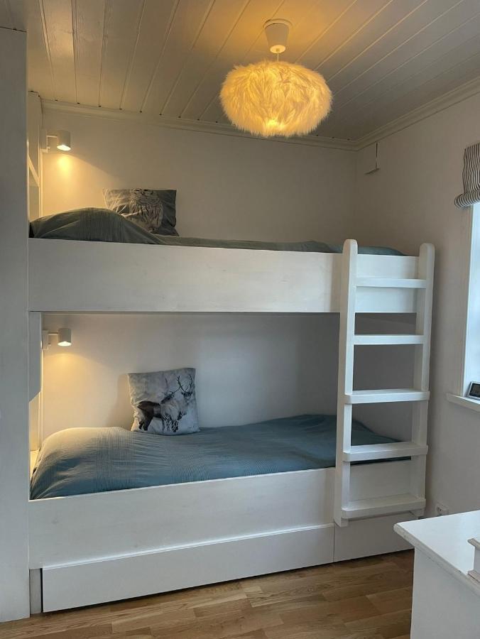 Mysig Stuga Med Sjoetomt, Naera Jaervsoebacken Bagian luar foto